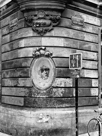 FaceInTheCornerB&W