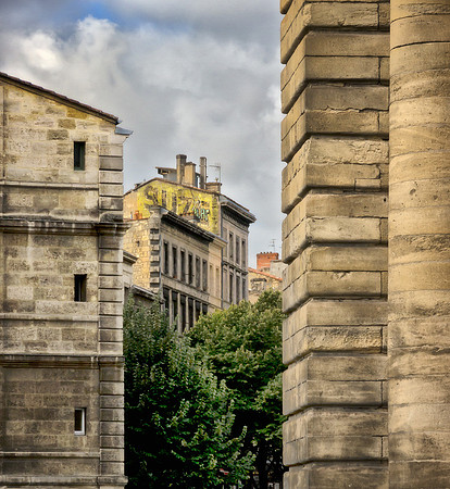 BetweenTheStones-Bordeaux