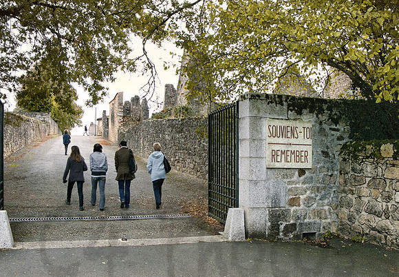 Oradour-s-GlaneEntr